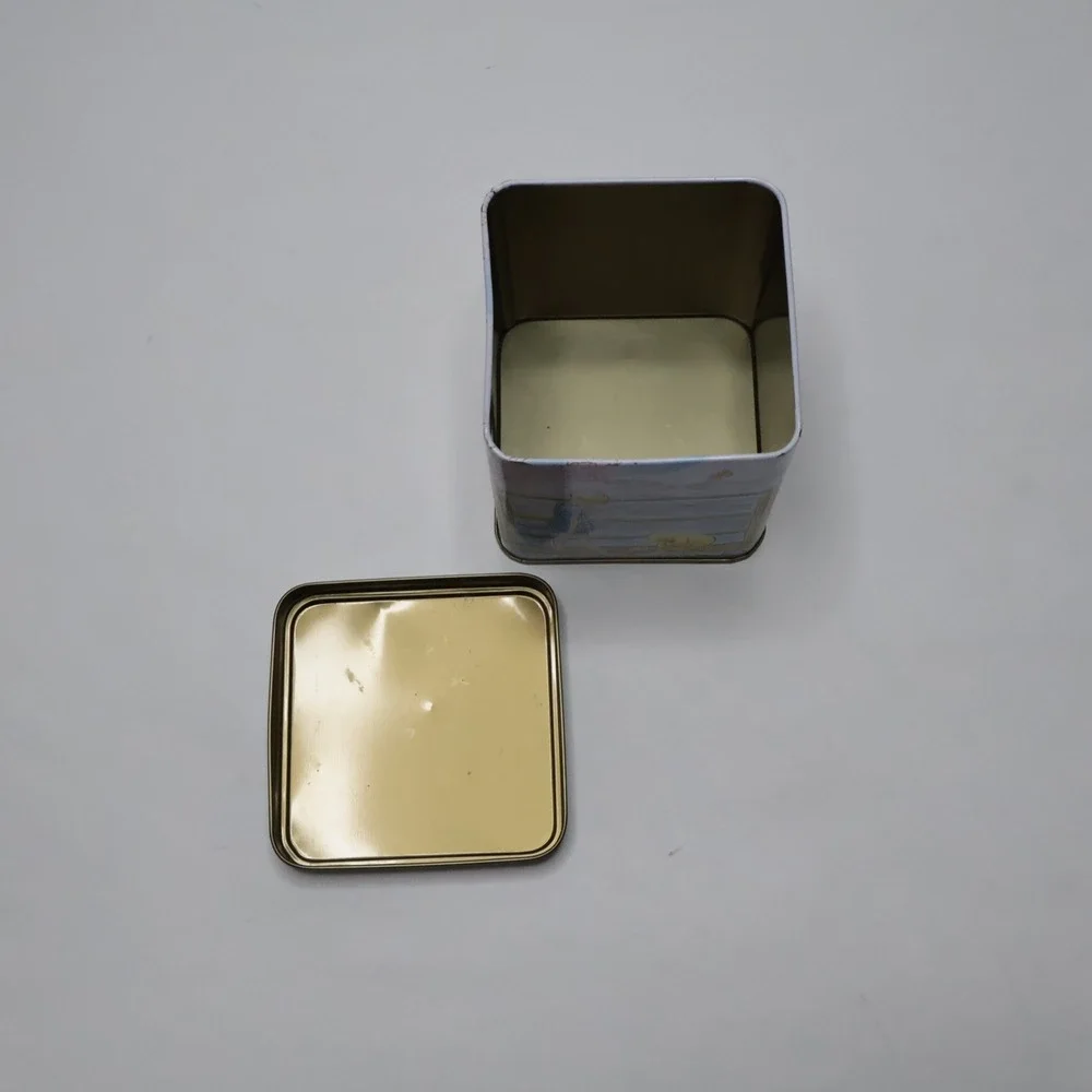 VTG Winnie The‎ Pooh Classic Pooh Tin Box Container Nursery Decor Collectible
